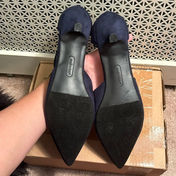Comfortview Navy Faux Suede Kitten Heels Size 10M - Picture 5 of 6